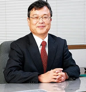 中日本自動車短期大学 学長 山田弘幸